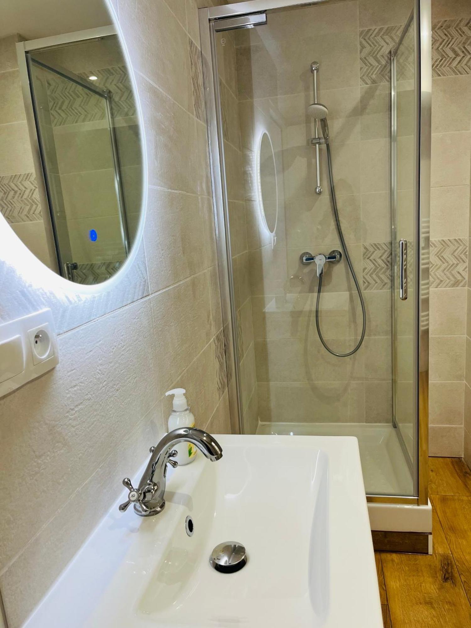 Logements 6 Pers A 15 Minutes D Angers Corné 外观 照片